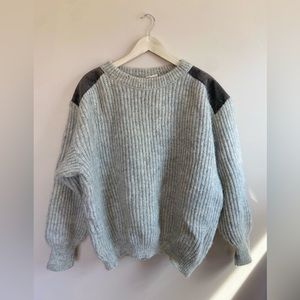 Vintage ribbed crew neck sweater elbow shoulder patches Icelandic thick wool